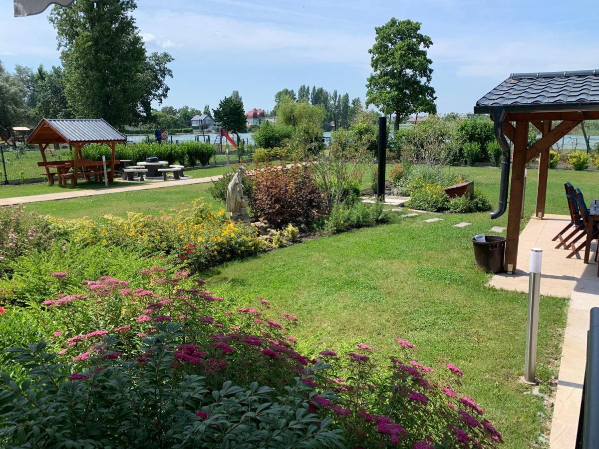 Balatonboglar - Golden Bridge Apartments מראה חיצוני תמונה
